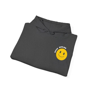 Universal Smiles! - Unisex Heavy Blend™ Hooded Sweatshirt