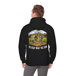 Camping Smiles! - Unisex Heavy Blend™ Hooded Sweatshirt