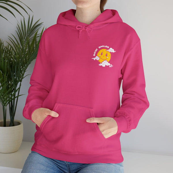 Universal Smiles! - Unisex Heavy Blend™ Hooded Sweatshirt