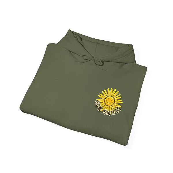 Camping Smiles! - Unisex Heavy Blend™ Hooded Sweatshirt