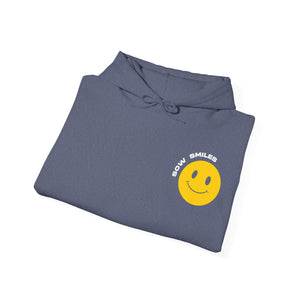 Universal Smiles! - Unisex Heavy Blend™ Hooded Sweatshirt